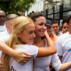 CONCENTRACIN. Mara Corina Machado y Lilian Tintori durante la marcha de ayer.