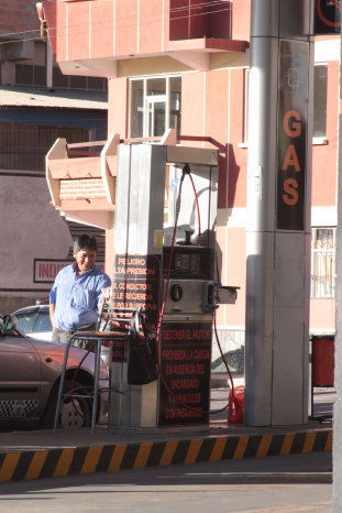 CARBURANTE. Cada vez ms vehculos se transforman a GNV en el pas.