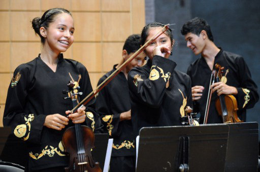 ORGULLO. Nios de la orquesta de Chiquitos en su presentacin en Francia.