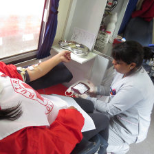 LANZAMIENTO. La campaa del Banco de Sangre en plaza 25 de Mayo.