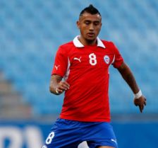 Arturo Vidal (a) y Luis Surez estn en duda para el debut de sus selecciones.