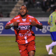 Gustavo Pinedo decidi continuar en el campen para jugar la Copa Sudamericana y la Copa Libertadores.