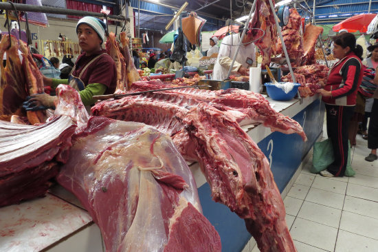 PRECIOS. La carne de res se vende desde 36 hasta 40 bolivianos el kilo, dependiendo del corte.