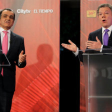 DEBATE. Los candidatos presidenciales durante un debate televisado.