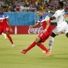 Clint Dempsey (c) anot el primer gol de Estados Unidos sobre Ghana.