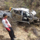 ACCIDENTE. La camioneta del Seminario San Cristbal se embarranc en Lonck'on.