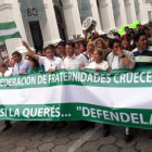 SATISFACCIN. Tras levantar su huelga de hambre, los cvicos marcharon hacia las oficinas del Tribunal Departamental Electoral.