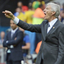 Pekerman llev a Mondragn al mundial a pesar de sus 43 aos.