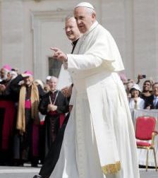 MENSAJE. El papa Francisco viaj a uno de los lugares ms castigados por la violencia.