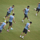 Jugadores de la seleccin de Uruguay cumplen con una de sus prcticas para enfrentarse al combinado italiano.