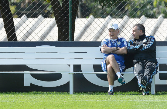 El director tcnico de Argentina, Alejandro Sabella, observa una prctica de su seleccin en la ciudad de Belo Horizonte.