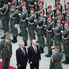 VISITA. El presidente austraco, Heinz Fischer, da la bienvenida a Vladimir Putin.