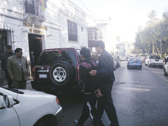 CAPTOR. El joven en la foto supuestamente rapt a una menor durante seis das.