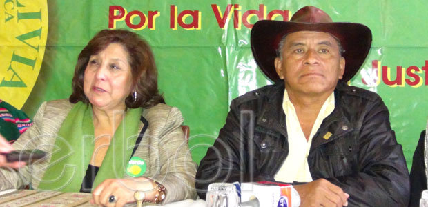 POSTULANTES. El binomio del Partido Verde, Margot Soria y Fernando Vargas.