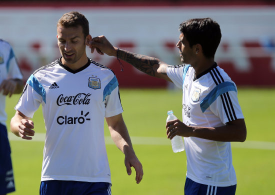 Una prctica de la seleccin Argentina, que no tendr a su delantero Sergio Agero en el lance con Suiza.