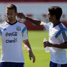 Una prctica de la seleccin Argentina, que no tendr a su delantero Sergio Agero en el lance con Suiza.