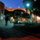 INSEGURIDAD. La plaza Cochabamba requiere mayor iluminacin y otros dispositivos de seguridad para evitar las rias, robos y el consumo de alcohol.