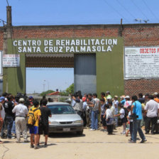 RECLAMO. En Palmasola, como en muchas crceles del pas, sigue el hacinamiento.