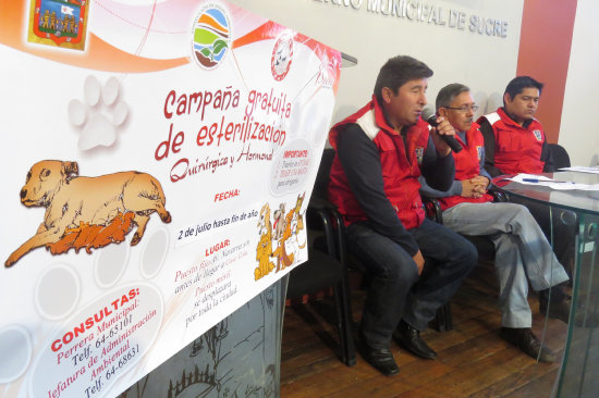 CRUZADA. El lanzamiento de la campaa realizado ayer, en la Alcalda de Sucre.