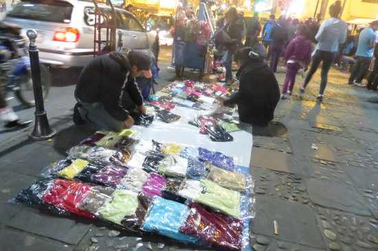 COMERCIO. Por las noches, la avenida Hernando Siles y varias calles del centro de Sucre, segn concejal, se convierten en 