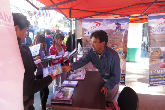 FERIA. Instituciones públicas mostraron el sábado lo que hacen para transparentar su gestión.