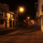 PELIGROSO. La iluminación es de baja potencia y ello es aprovechado por los antisociales.