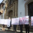 MANIFESTACIN. Los microempresarios de Sucre muestran su rechazo.