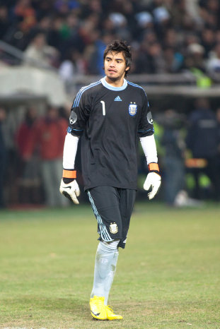 El argentino Sergio Romero (a) y el holands Louis van Gaal se reencontrarn.