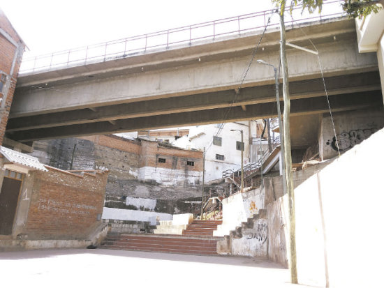 PUENTE. En esta zona, constantemente, se producen hechos delictivos.