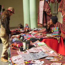 ARTESANAS. La feria estar abierta al pblico hasta el sbado.