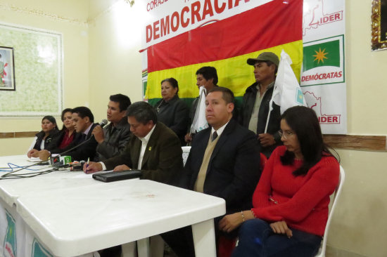 Elecciones. La presentacin de listas de la alianza Unidad Demcrata.