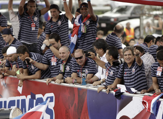 Los integrantes de la seleccin costarricense fueron recibidos como hroes por su aficin, el martes pasado, luego de su participacin en la Copa del Mundo.