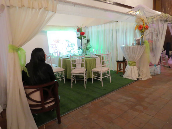 FERIA. La Expoboda espera al pblico en el saln Santa Mnica.