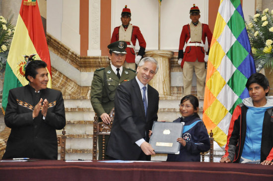 PROMULGACIN. El presidente en ejercicio, lvaro Garca Linera, en el acto de presentacin del Cdigo Nio, Nia y Adolescente.