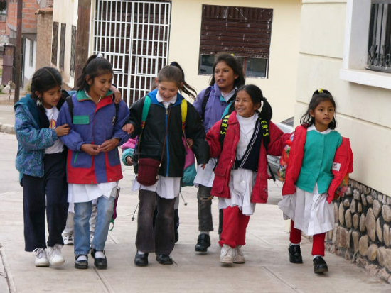 INVIERNO. Debido al frente fro que se avecina, recomiendan abrigar a los estudiantes y no es obligatorio el uniforme escolar.