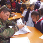 JUANCITO PINTO. Los estudiantes de primaria y secundaria recibirn Bs 200, un incentivo para evitar la desercin escolar.