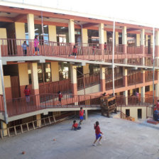 OBRA. Los estudiantes de la unidad educativa Benjamn Guzmn tienen nuevo edificio.