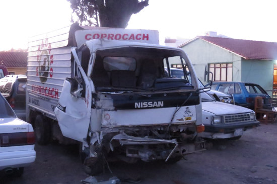 ACCIDENTE. Furgoneta choc en una casa.