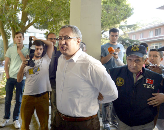 ARRESTOS. Policas de alto rango son detenidos por rdenes del presidente turco Erdogan.