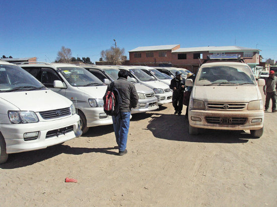 CONTROL. La Aduana Nacional ya incaut vehculos indocumentados en Santa Cruz.