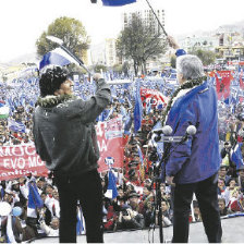 PROSELITISMO. El Movimiento Al Socialismo (MAS) reuni a su militancia para proclamar a sus candidatos Evo y lvaro en La Paz.