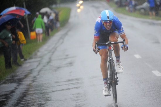 El ciclista lituano Ramunas Navardauskas, del equipo Garmin Sharp, durante la decimonovena etapa del Tour.