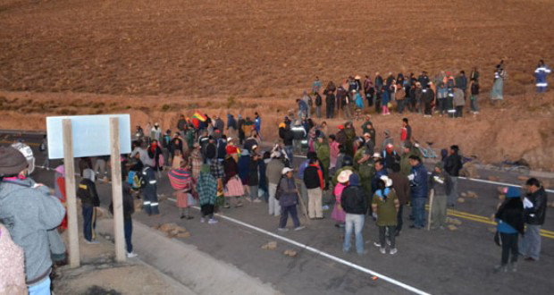 MEDIDAS. La poblacin potosina de Uyuni emopezaba a reportar escasez de alimentos.