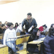 ESFUERZO. Los estudiantes durante la prueba departamental realizada ayer.