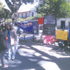 VIGILIA. Activistas en la plaza 25 de Mayo.