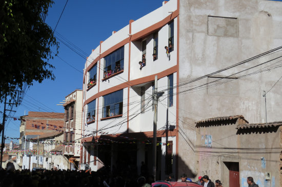 EDIFICIO. Cuenta con una veintena de aulas.