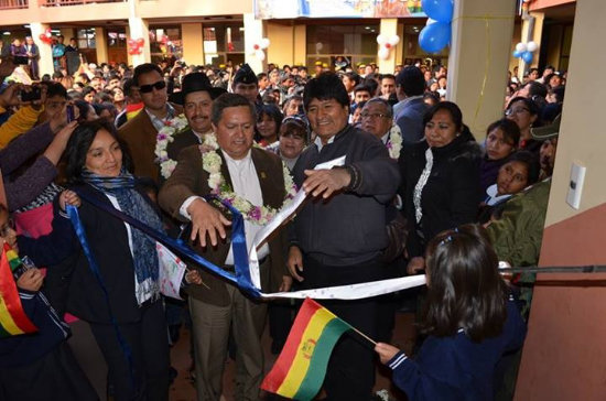 JUNTO. El presidente Evo Morales y el alcalde de Sucre, Moiss Torres, en una reciente aparicin plbica.