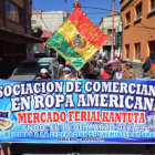 SECTOR. La marcha nacional del sector realizada el lunes, en la ciudad de Oruro.