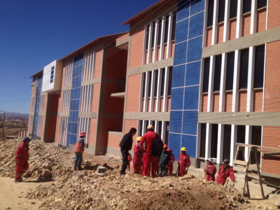 PROYECTO. Comuna encara obras complementarias en la unidad educativa Alberto Bohrquez.