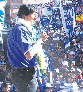 PRESIDENTE. Evo Morales, en una concentracin en Cochabamba.